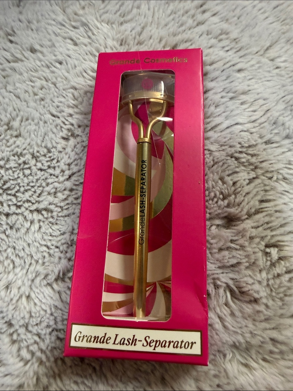Grande Lash-Separator in Gold with Pink Box